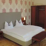 Kaiser Franz Josef Hotel Millstatt