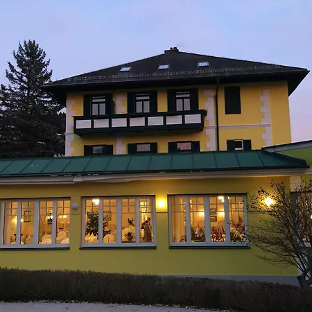 Kaiser Franz Josef Hotel 4*