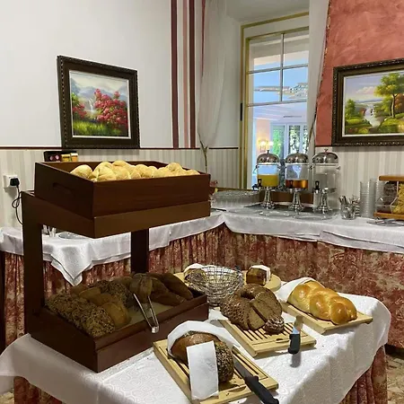 Kaiser Franz Josef Hotel 4*