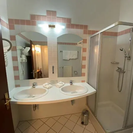 Kaiser Franz Josef Hotel Millstatt